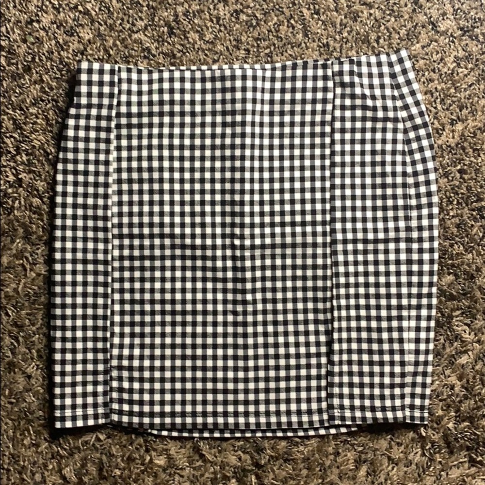 black and white plaid skirt